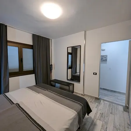 Cozy In Cristianos Apartment Guincho (Tenerife)