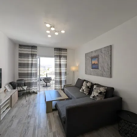 Apartment Cozy In Cristianos